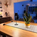 Gemuetliche Doppelhaushaelfte Mit Garten Und Sauna Frechen
