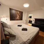 Gemuetliche Doppelhaushaelfte Mit Garten Und Sauna * Frechen