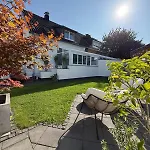 Gemuetliche Doppelhaushaelfte Mit Garten Und Sauna Apartamento *