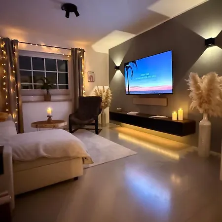 Gemuetliche Doppelhaushaelfte Mit Garten Und Sauna * Frechen