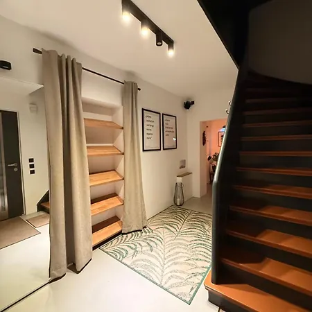 Gemuetliche Doppelhaushaelfte Mit Garten Und Sauna Appartement Frechen