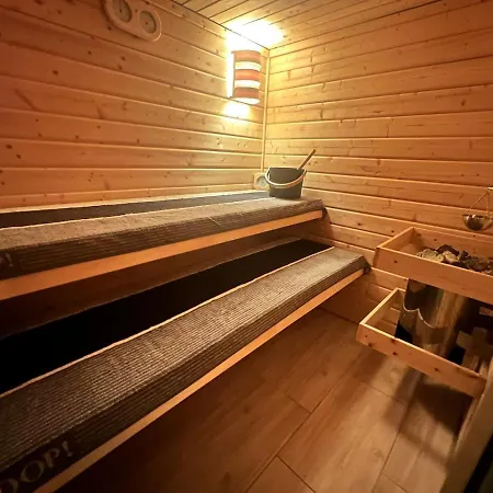דירה Gemuetliche Doppelhaushaelfte Mit Garten Und Sauna *