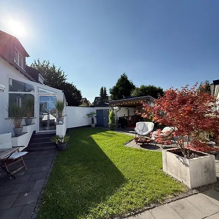 Gemuetliche Doppelhaushaelfte Mit Garten Und Sauna Appartement