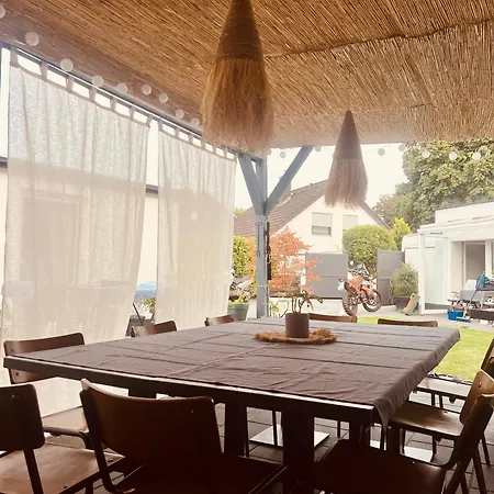 Gemuetliche Doppelhaushaelfte Mit Garten Und Sauna *