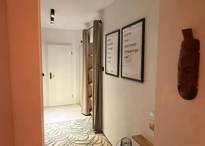 Gemuetliche Doppelhaushaelfte Mit Garten Und Sauna Frechen