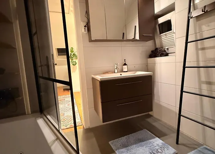 Appartement Gemuetliche Doppelhaushaelfte Mit Garten Und Sauna Frechen