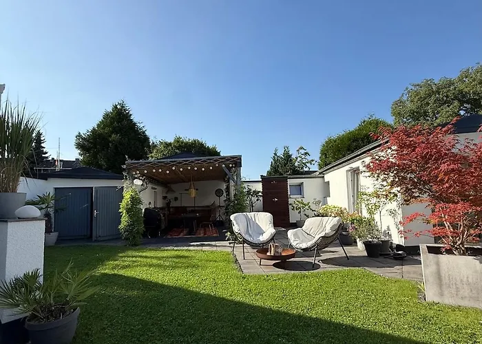 Gemuetliche Doppelhaushaelfte Mit Garten Und Sauna