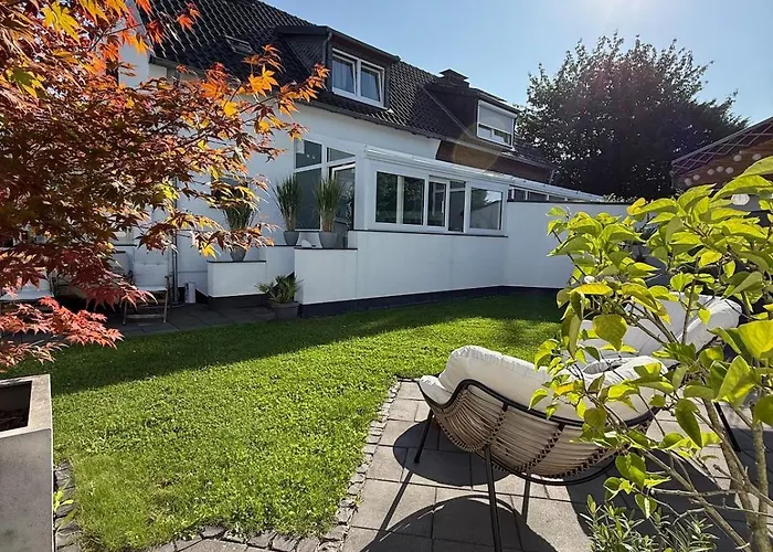 Gemuetliche Doppelhaushaelfte Mit Garten Und Sauna Appartement *