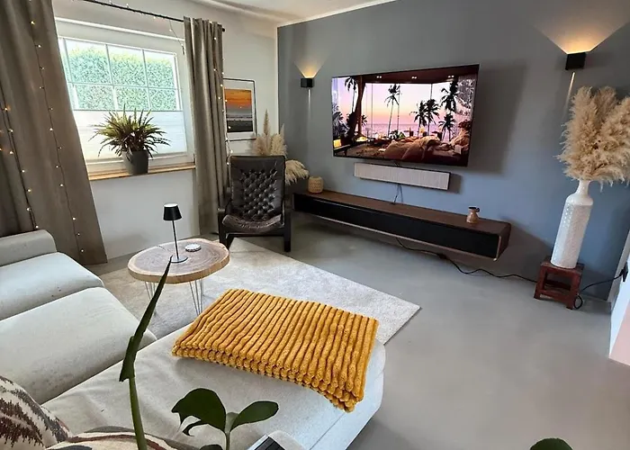 Gemuetliche Doppelhaushaelfte Mit Garten Und Sauna